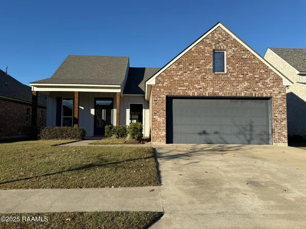 211 Treescape Dr, Lafayette, LA 70508