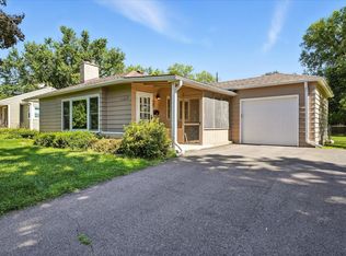 2424 Byrd Ave N, Golden Valley, MN 55422