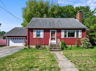 219 School St, Woburn, MA 01801