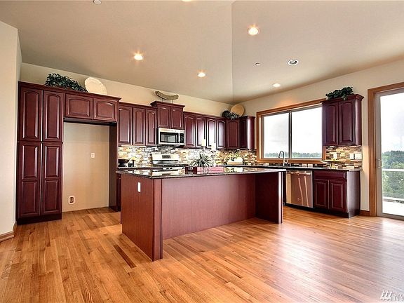 4th image of 11004 177th Avenue Ct E