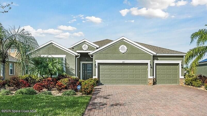 1st image of 634 Easton Forest Cir SE
