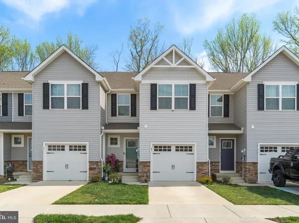 49 Southwind Dr, Blackwood, NJ 08012