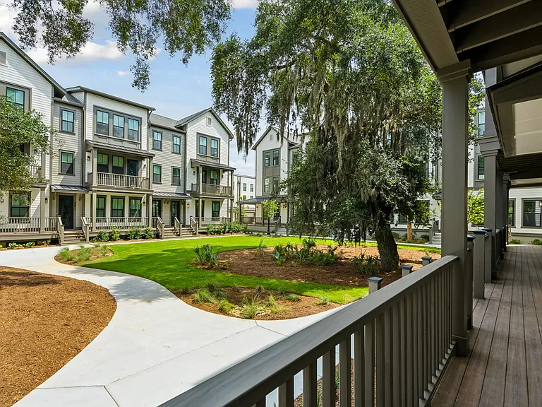 Fenland Townhomes — Photo 39