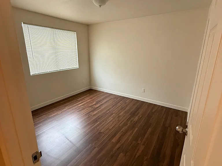130 Leland Ave #7 — Photo 6