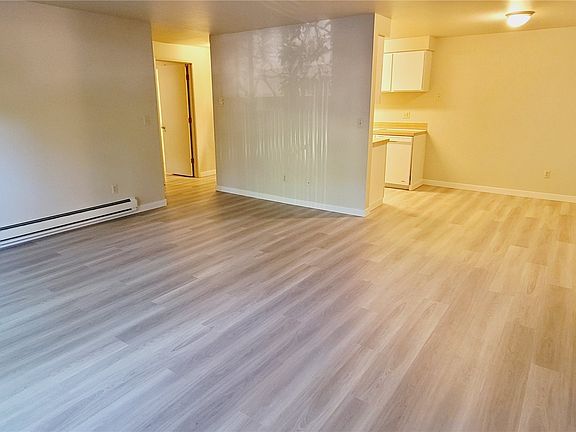 5th image of 11112 NE 68th Street #318