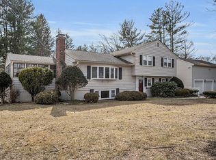 29 Meriam Rd, Concord, MA 01742