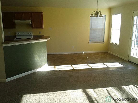 4th image of 1623 Emily Ln