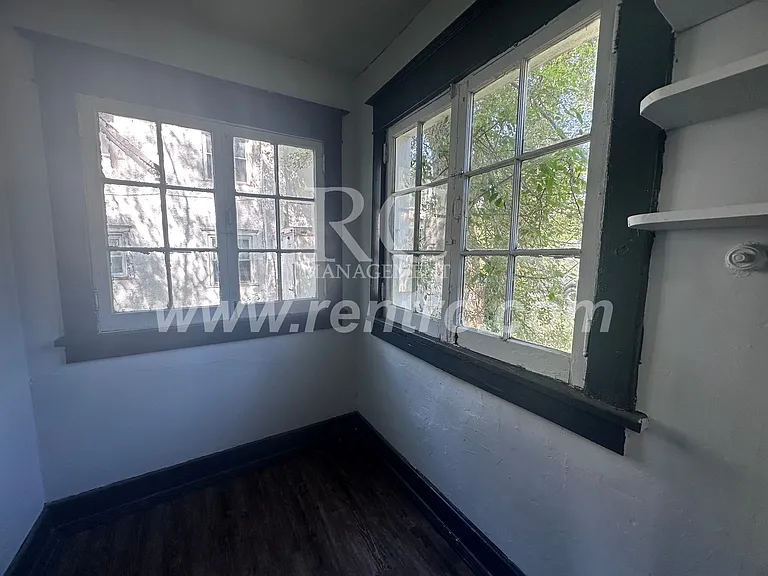 1434 N Walnut St — Photo 16