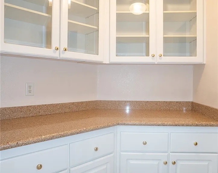 7861 Darby Ave — Photo 26