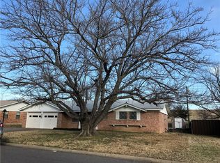 700 Beetham Rd, Mineral Wells, TX 76067
