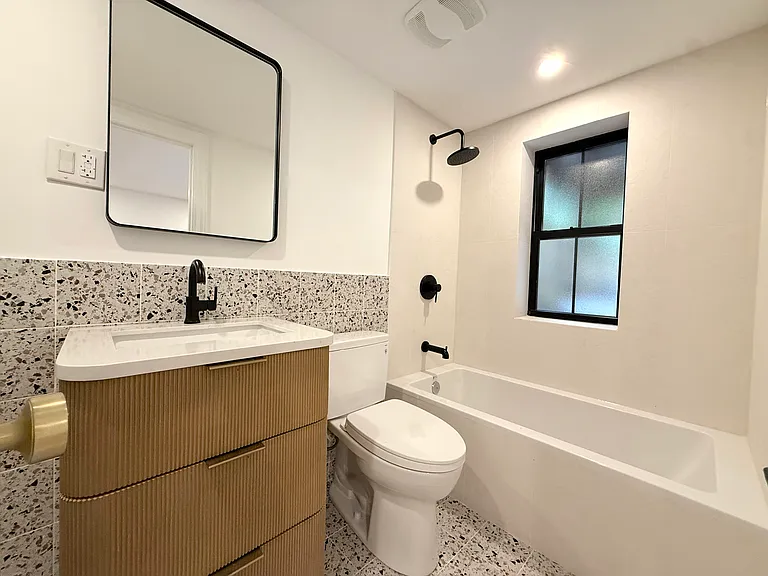 174 Hall St #GARDEN — Photo 6
