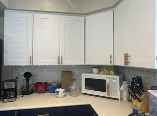 8341 Delaware St, Highland, IN 46322