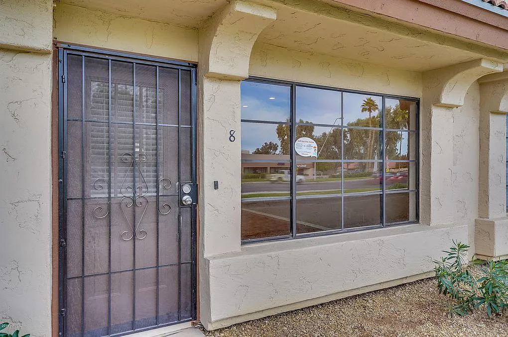 2985 N Oregon St — Photo 2
