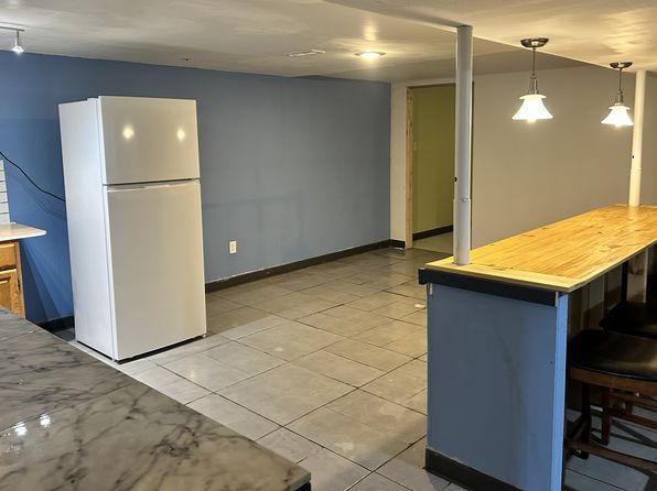 423 Oak St #Basement