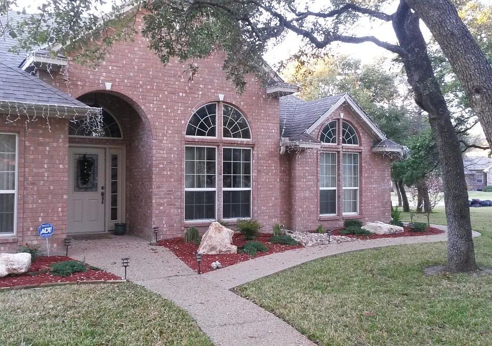 1st image of 5 Holly Oaks Dr