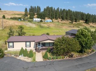 1460A Pritchard Rd N, Evans, WA 99126