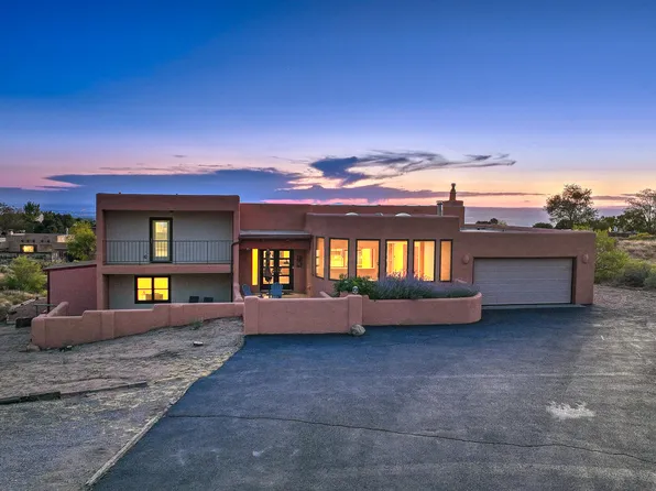 657 Roadrunner Ln NE, Albuquerque, NM 87122