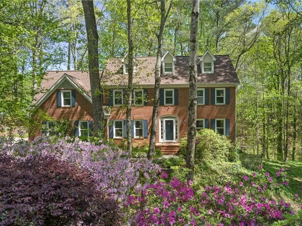 4152 Barberry Dr NE, Roswell, GA 30075