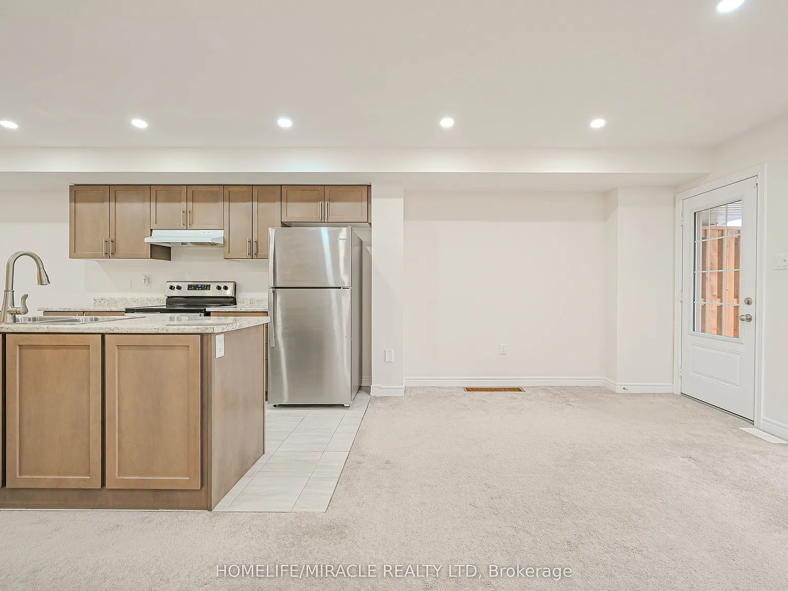 4 bed, $2,700 — Photo 4