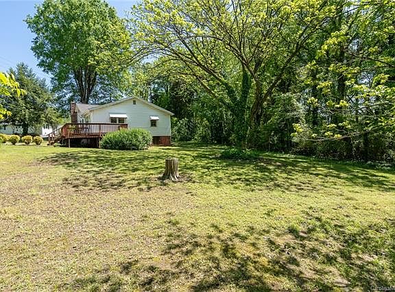 5th image of 2717 Sunset Dr
