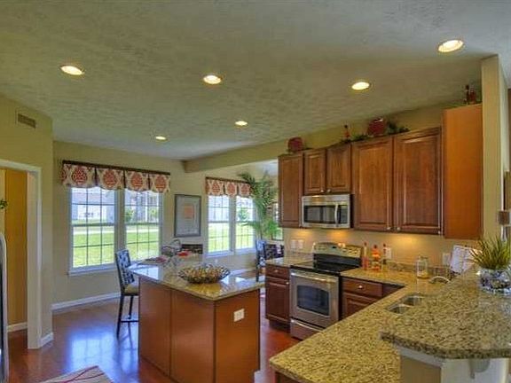 2nd image of 6940 Bolelyn Dr