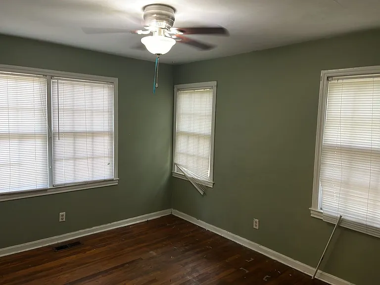 408 Murat St — Photo 3
