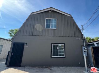 19040 Bassett St, Reseda, CA 91335