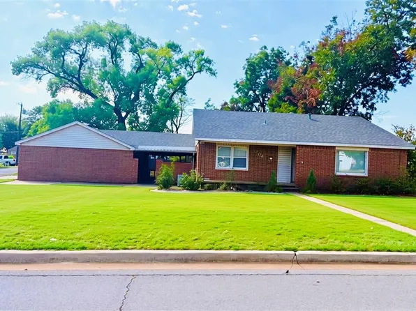 1204 W C Ave, Elk City, OK 73644