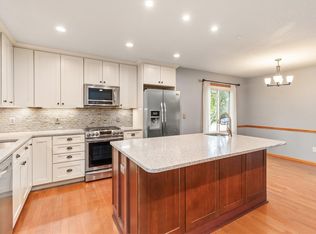 8209 Sharon Dr, Urbandale, IA 50322