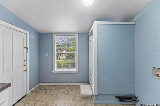 604 Leigh St — Photo 16