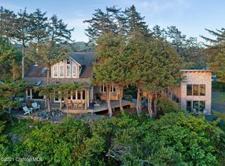 556 N Laurel St, Cannon Beach, OR 97110