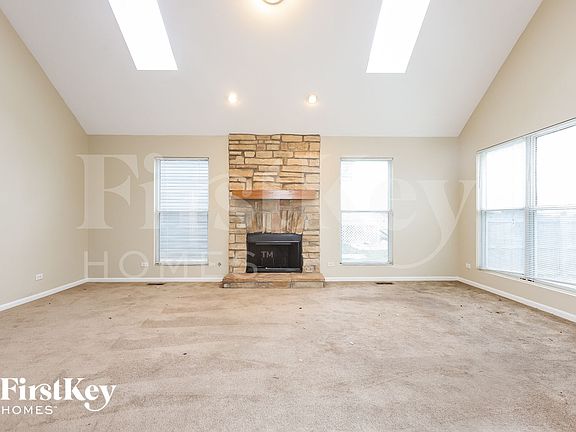 3rd image of 454 Bluebird Dr