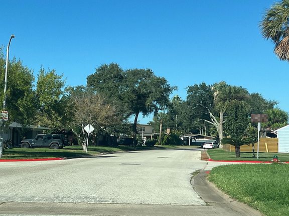 4th image of 1201 Marine Dr