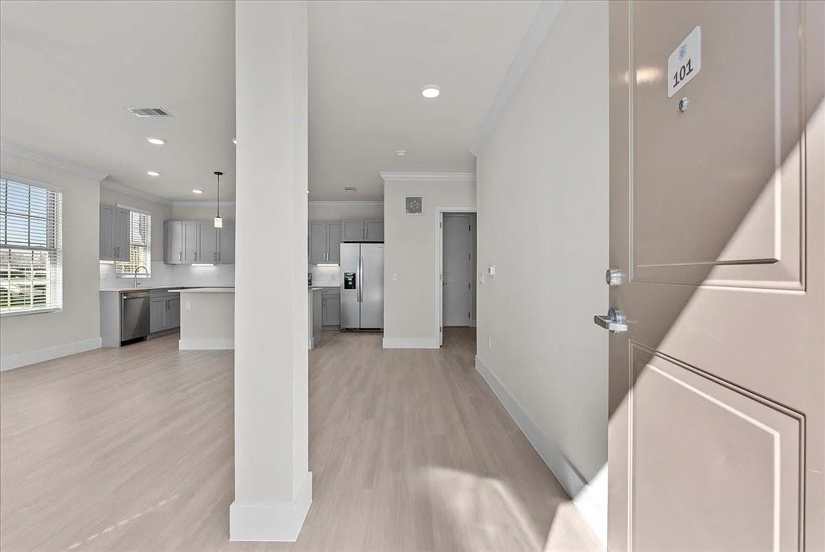Building Photo - 540 Hobbs Rd #A1