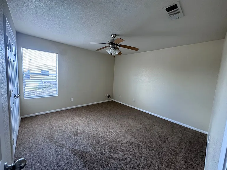 2201 Riley Dr — Photo 22