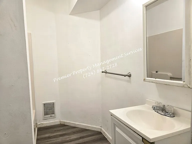 717 W New Castle St #2 — Photo 19