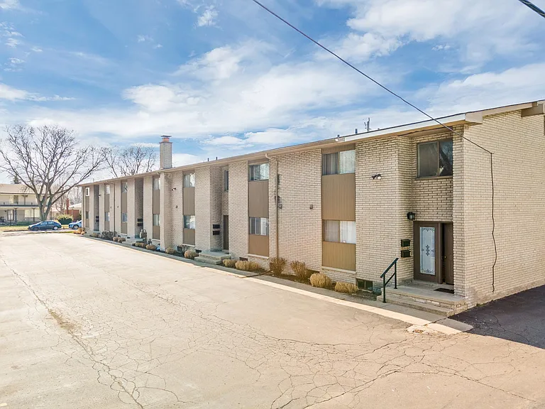 30050 Dequindre Rd — Photo 8