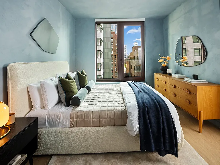 300 E 50th St #16K — Photo 4