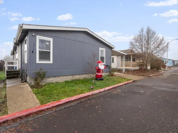 3200 Oak Terrace Dr Unit 9, Lebanon, OR 97355