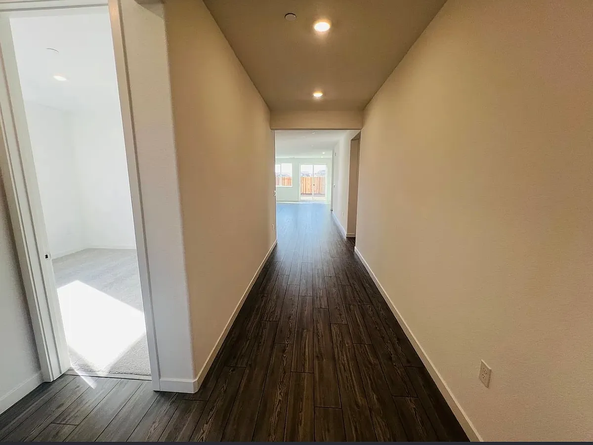 Building Photo - 1757 Lacey Ave