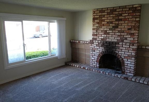 4th image of 228 Mansfield Dr