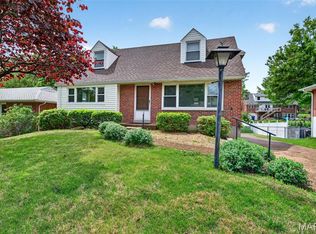 8735 Glenwood Dr, Saint Louis, MO 63126