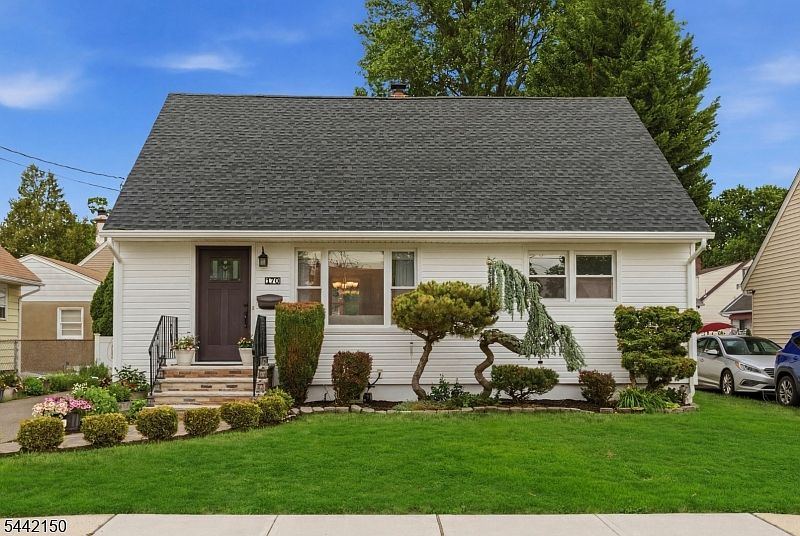 1st image of 170 Dawson Ave