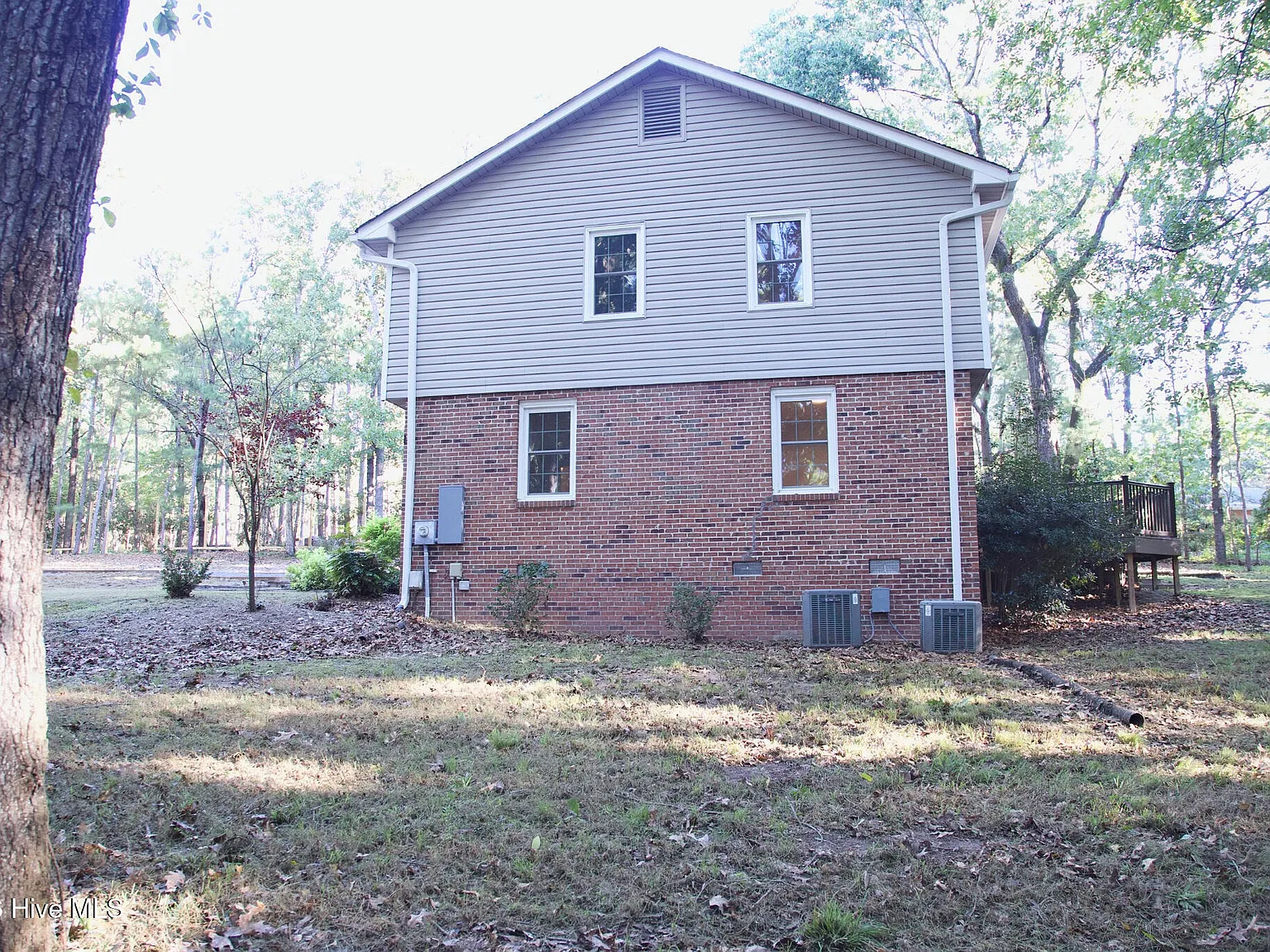 3 bed, 2.5 bath, 1850 sqft, $2,500 — Photo 4