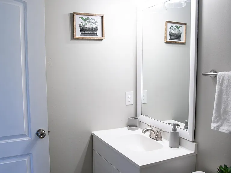 140 Gunter Ln #140B — Photo 16