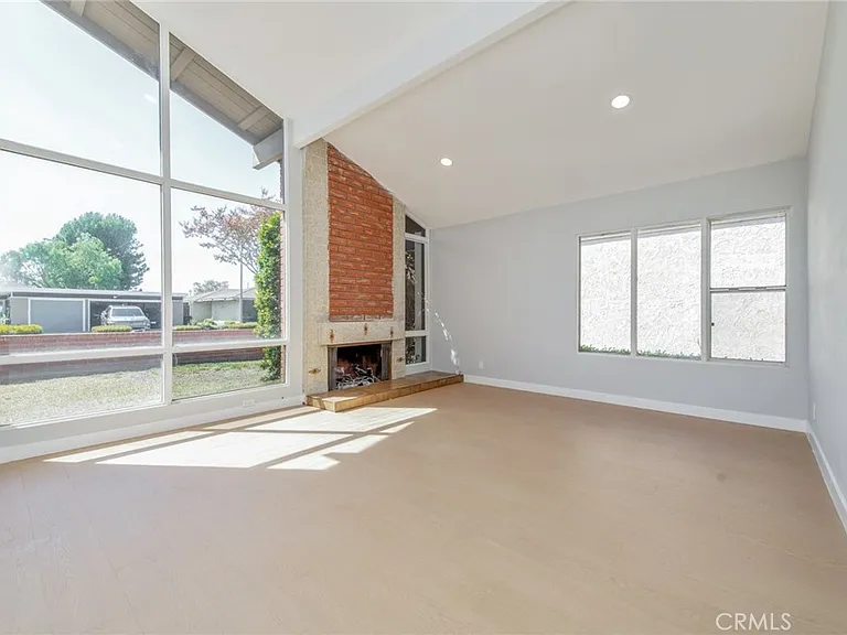 19412 Sierra Chula Rd — Photo 2