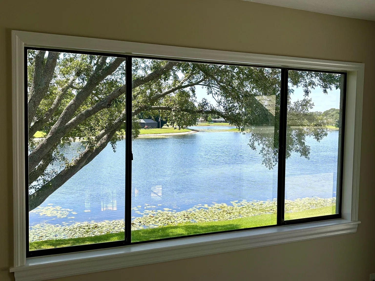 3 bed, 2.5 bath, 2250 sqft, $3,195 — Photo 1