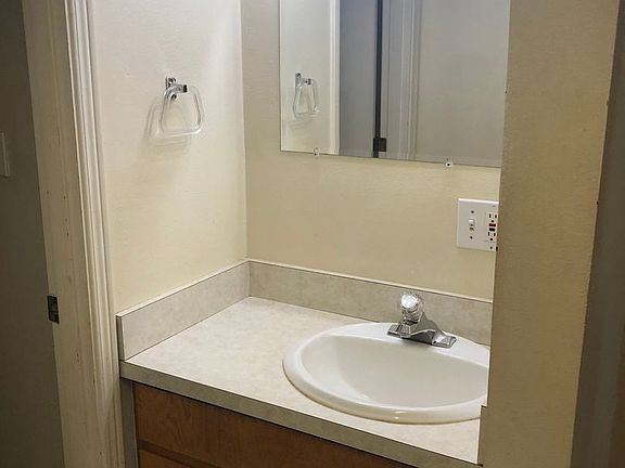 4th image of 4850 NE Stephens St #4856
