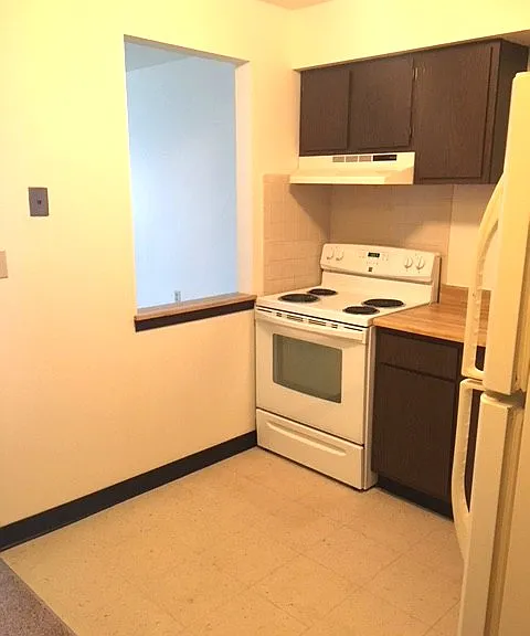 132 N University Dr #1 — Photo 2