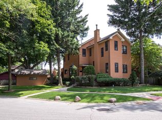 6515 N Riverview Ave, Niles, IL 60714